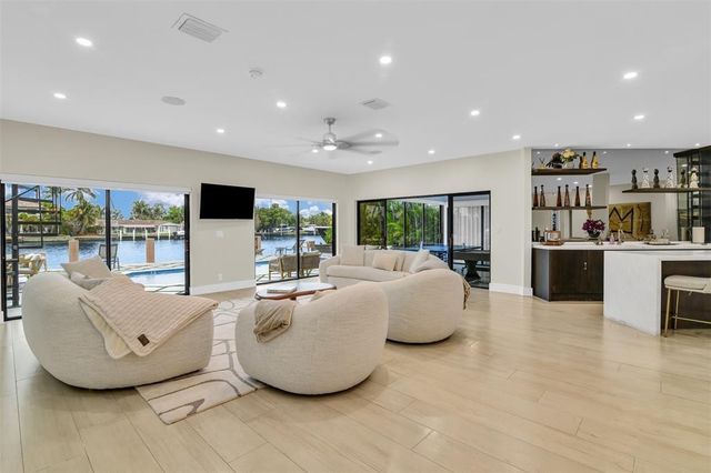 319 S Riverside Drive, Pompano Beach, FL 33062