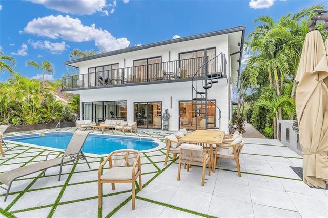 319 S Riverside Drive, Pompano Beach, FL 33062