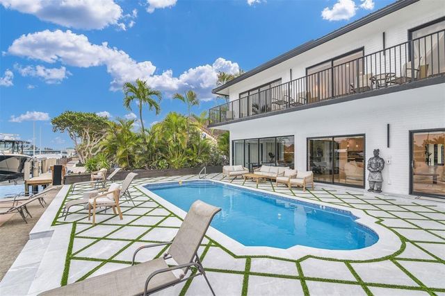 319 S Riverside Drive, Pompano Beach, FL 33062