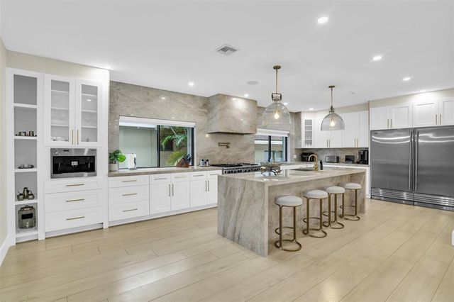 319 S Riverside Drive, Pompano Beach, FL 33062