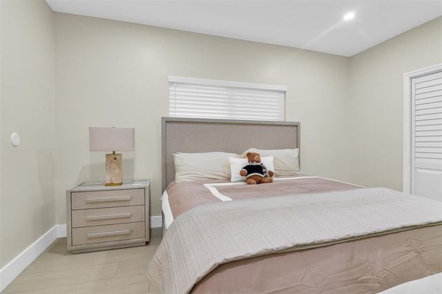 319 S Riverside Drive, Pompano Beach, FL 33062