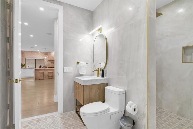 319 S Riverside Drive, Pompano Beach, FL 33062