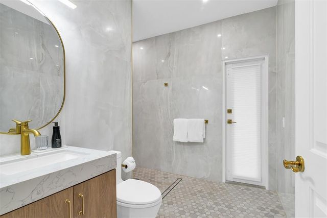 319 S Riverside Drive, Pompano Beach, FL 33062