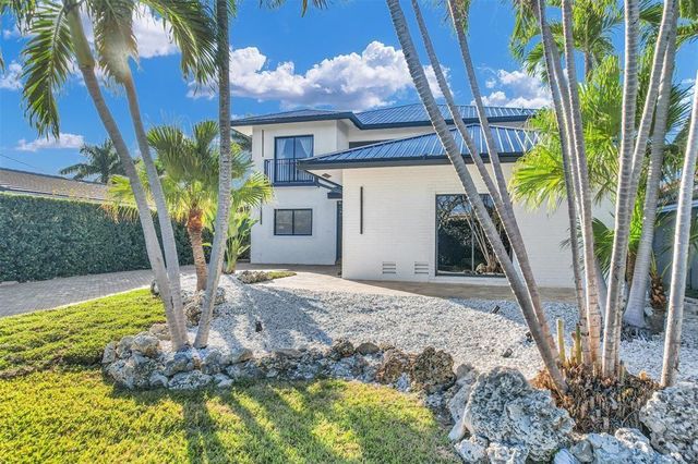 319 S Riverside Drive, Pompano Beach, FL 33062