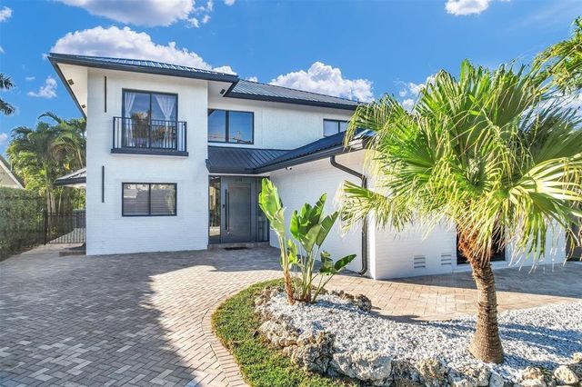 319 S Riverside Drive, Pompano Beach, FL 33062