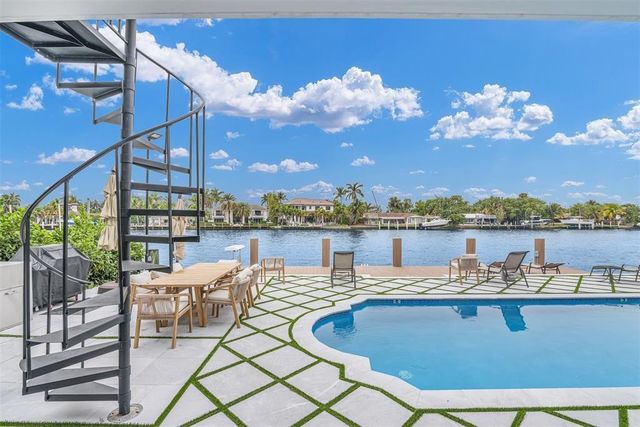 319 S Riverside Drive, Pompano Beach, FL 33062