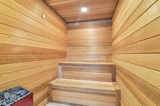 319 S Riverside Drive, Pompano Beach, FL 33062