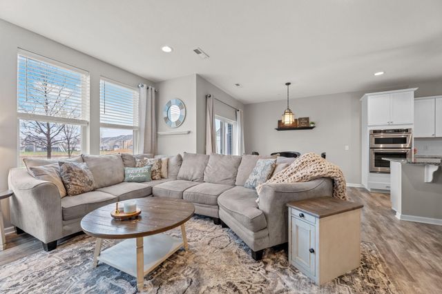13738 54th Place N, Plymouth, MN 55446