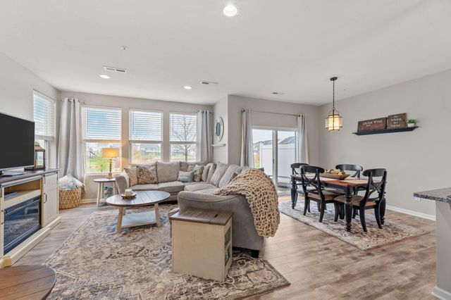 13738 54th Place N, Plymouth, MN 55446