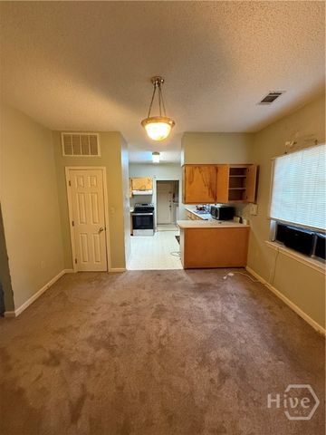 2106 Auburn Street, Savannah, GA 31404