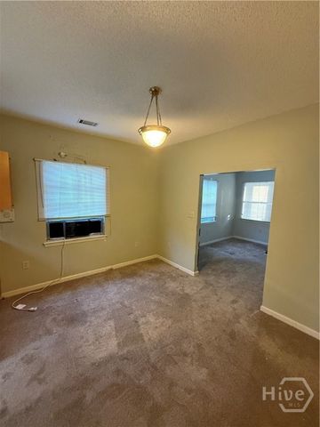 2106 Auburn Street, Savannah, GA 31404