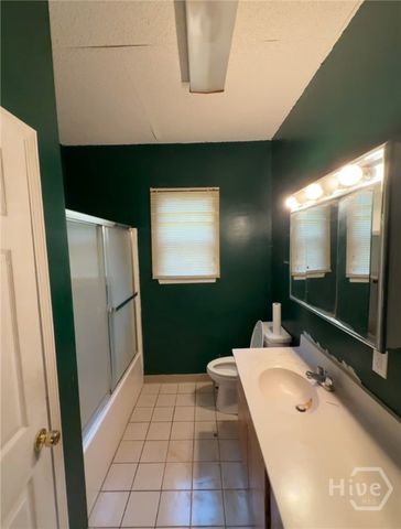 2106 Auburn Street, Savannah, GA 31404