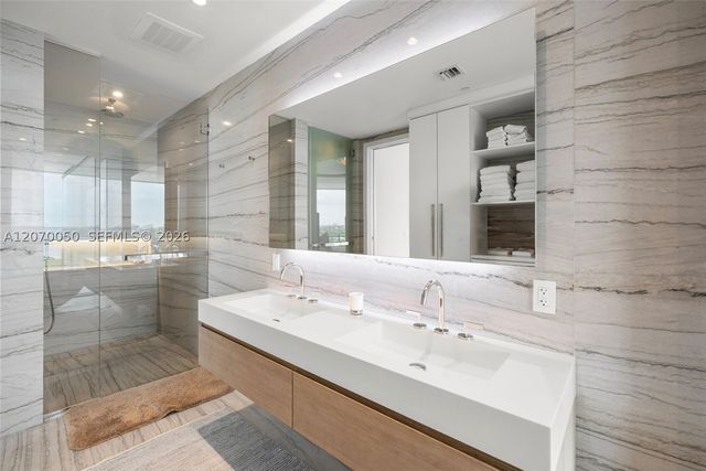 8701 Collins Ave 705, Miami Beach, FL 33154