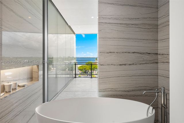 8701 Collins Ave 705, Miami Beach, FL 33154