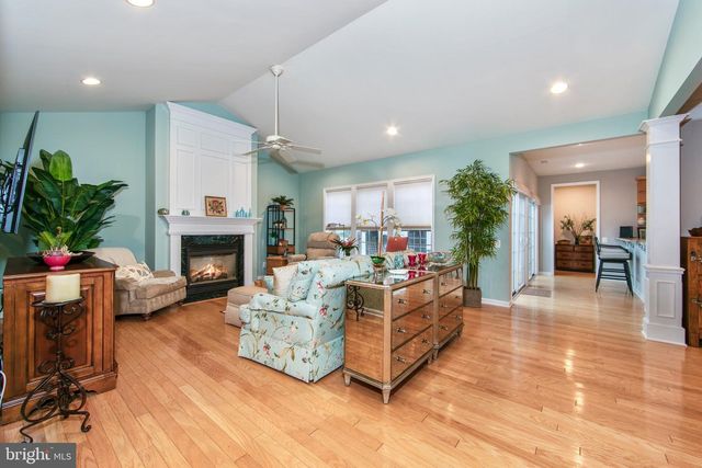 24 OLD MILL DR, Voorhees, NJ 08043