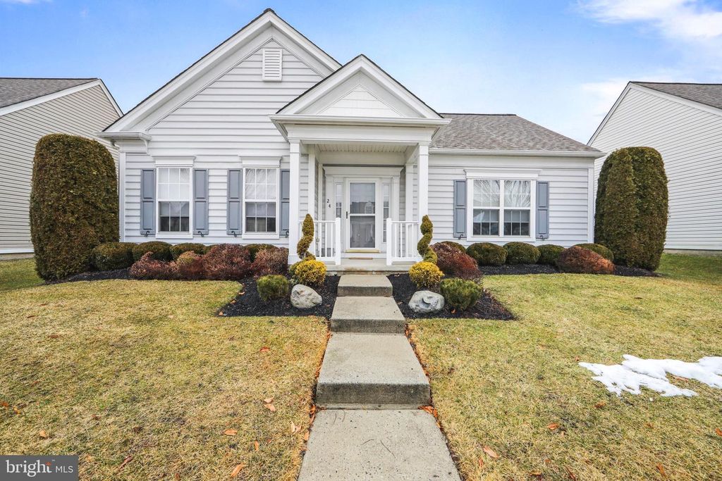 24 OLD MILL DR, Voorhees, NJ 08043