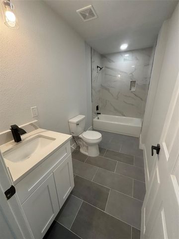 2416 Russell Street, Houston, TX 77026