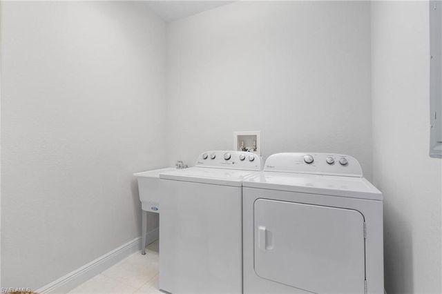4501 Dalmahoy CT 305, Fort Myers, FL 33916