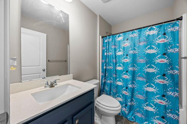 1976 Attenborough Street, Shakopee, MN 55379