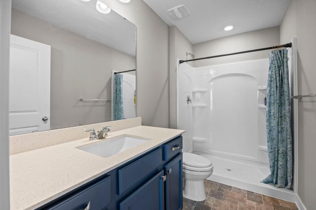 1976 Attenborough Street, Shakopee, MN 55379