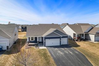 1976 Attenborough Street, Shakopee, MN 55379