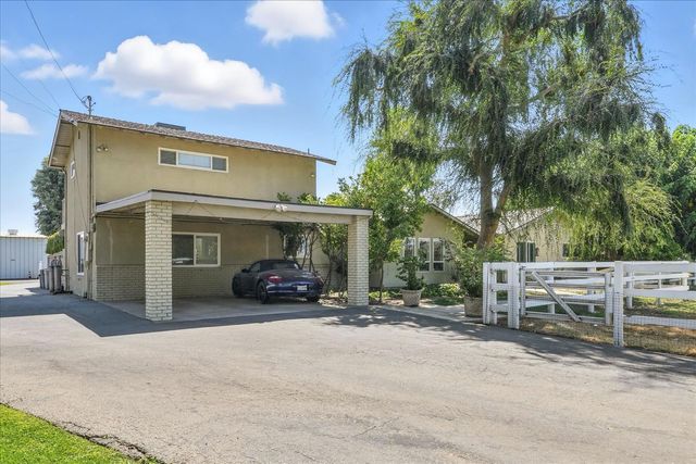 2176 N Bethel Avenue, Sanger, CA 93657