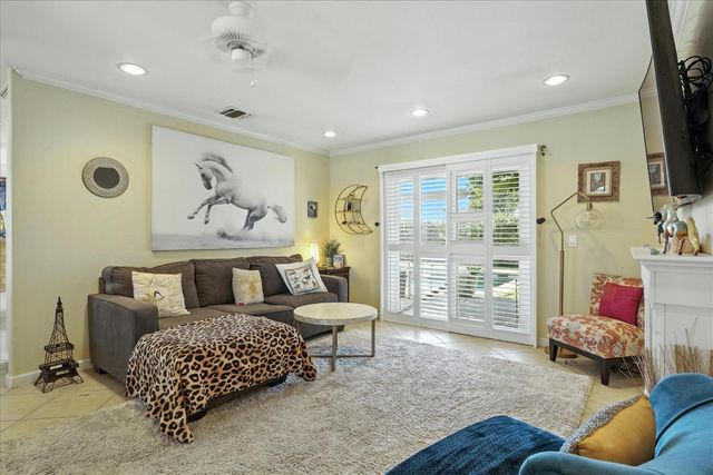 2176 N Bethel Avenue, Sanger, CA 93657