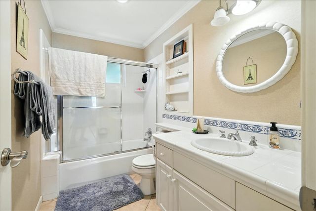 2176 N Bethel Avenue, Sanger, CA 93657