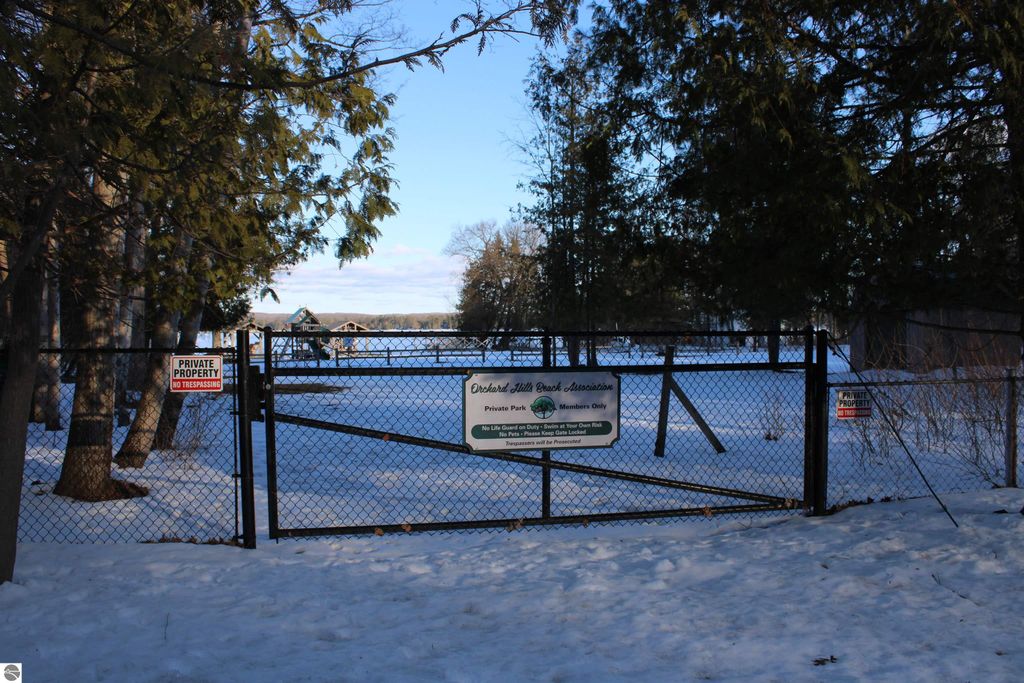 Image 22 of property listing at 11810 Chaney Drive, Rapid City, MI 49676