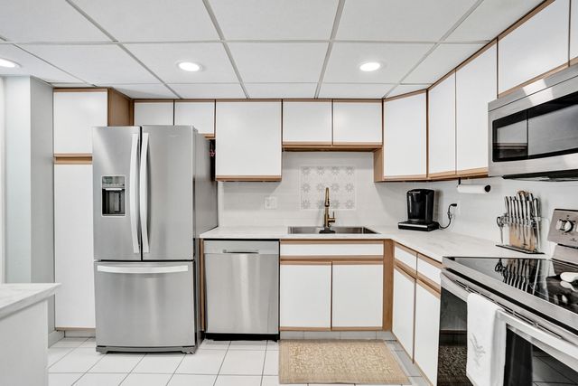 4200 Oaks Terrace 203, Pompano Beach, FL 33069