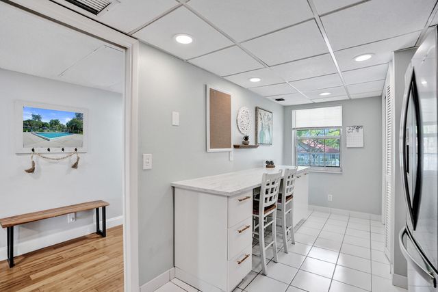 4200 Oaks Terrace 203, Pompano Beach, FL 33069