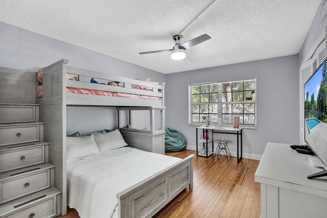 4200 Oaks Terrace 203, Pompano Beach, FL 33069