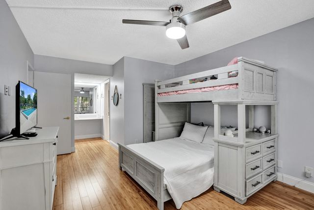 4200 Oaks Terrace 203, Pompano Beach, FL 33069