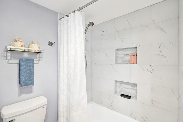 4200 Oaks Terrace 203, Pompano Beach, FL 33069