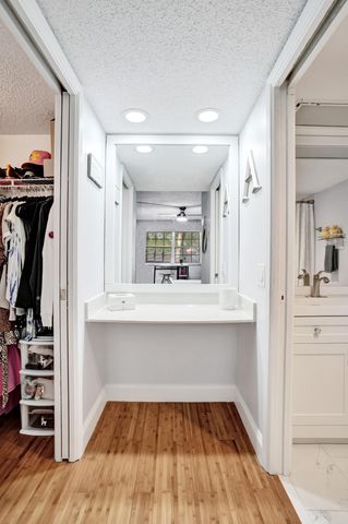 4200 Oaks Terrace 203, Pompano Beach, FL 33069