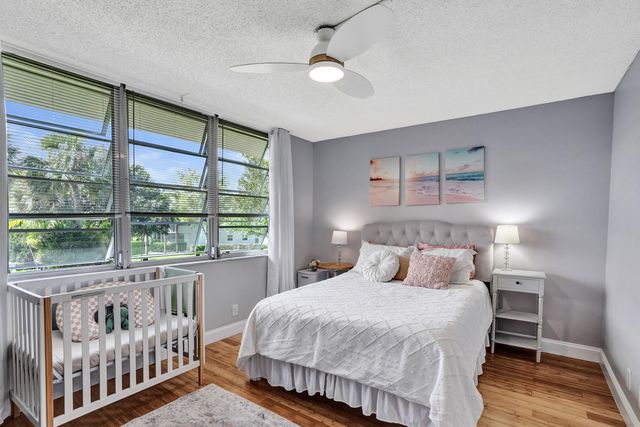 4200 Oaks Terrace 203, Pompano Beach, FL 33069