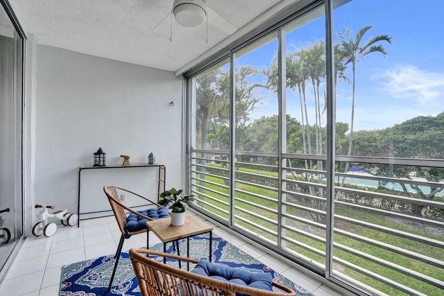 4200 Oaks Terrace 203, Pompano Beach, FL 33069