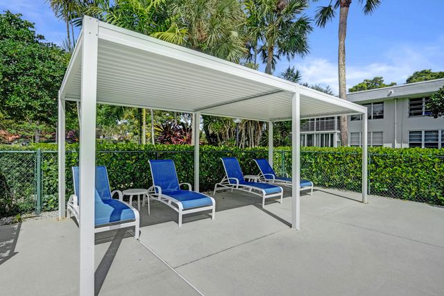 4200 Oaks Terrace 203, Pompano Beach, FL 33069