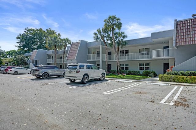 4200 Oaks Terrace 203, Pompano Beach, FL 33069