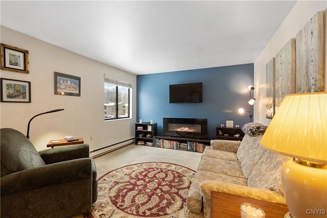 32 Watertree Drive, Dewitt, NY 13057