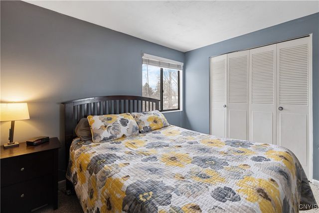 32 Watertree Drive, Dewitt, NY 13057