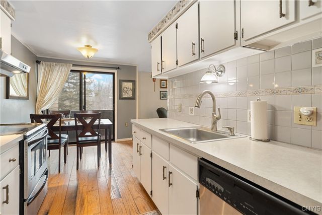 32 Watertree Drive, Dewitt, NY 13057