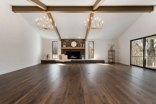 674 Plum Tree Road, Barrington Hills, IL 60010