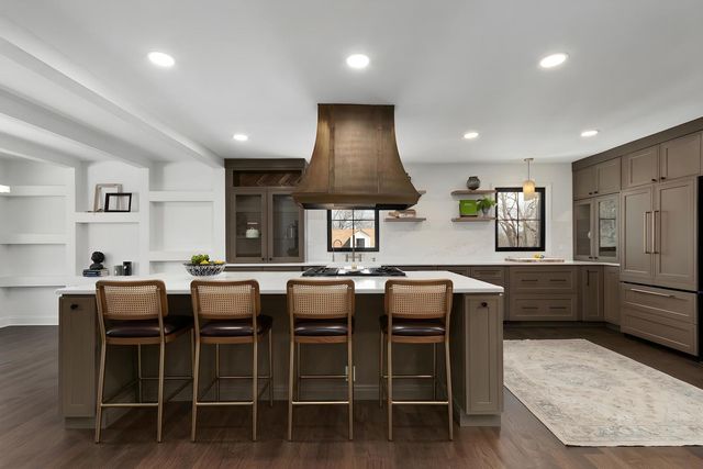 674 Plum Tree Road, Barrington Hills, IL 60010