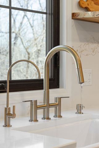 674 Plum Tree Road, Barrington Hills, IL 60010