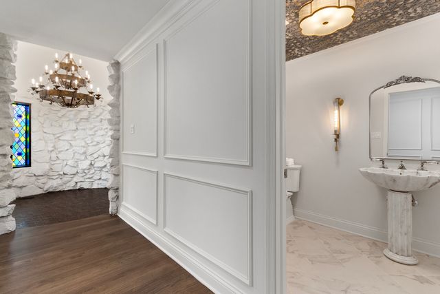 674 Plum Tree Road, Barrington Hills, IL 60010