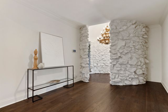 674 Plum Tree Road, Barrington Hills, IL 60010