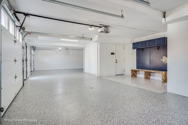 674 Plum Tree Road, Barrington Hills, IL 60010