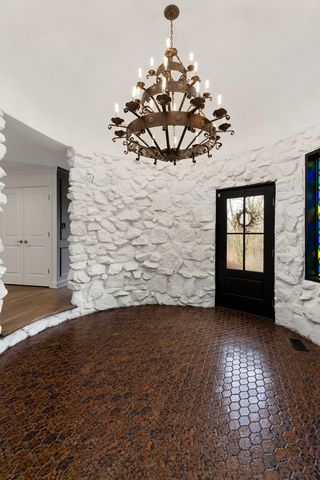 674 Plum Tree Road, Barrington Hills, IL 60010