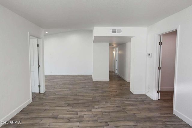 2528 W SWEETWATER Avenue, Phoenix, AZ 85029